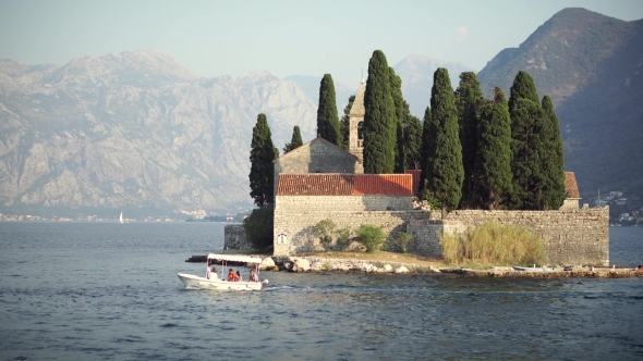 Regatta Sailing Boats alt