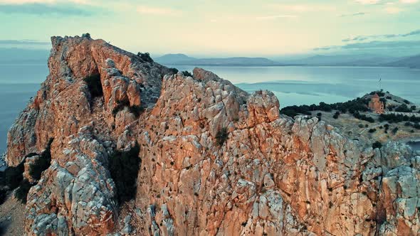 Island in the Lake alt