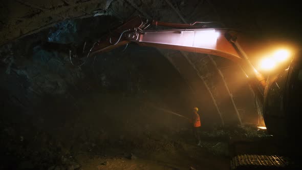 Tunnel Construction Excavator alt