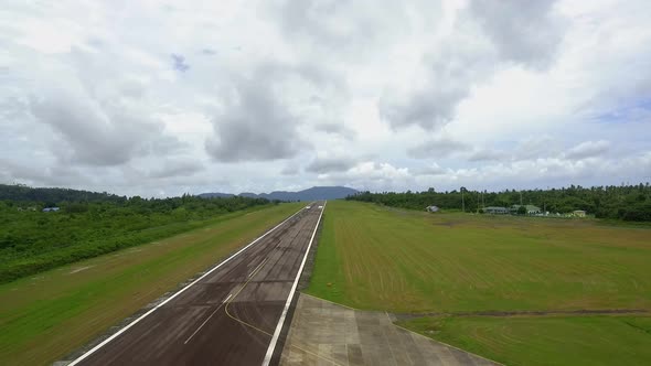 AH - Runaway of Small Airport at Weh Island 01