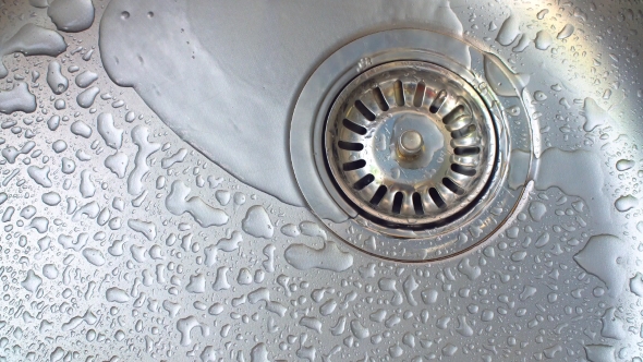 Water Rushing In Sink alt