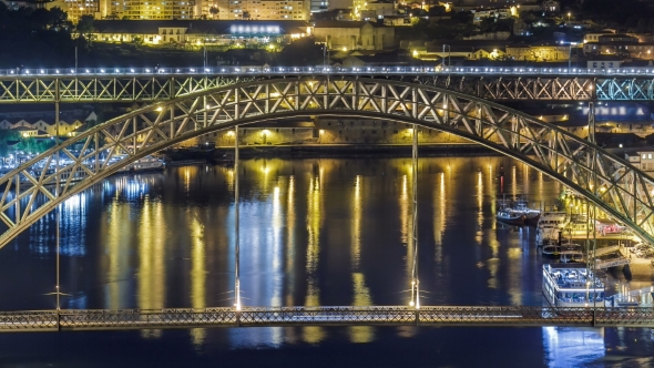 The Dom Luis I Bridge Is a Metal Arch Bridge  alt