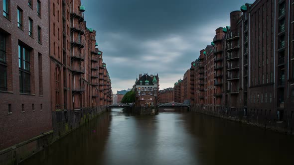 Raining Evening in Hamburg alt