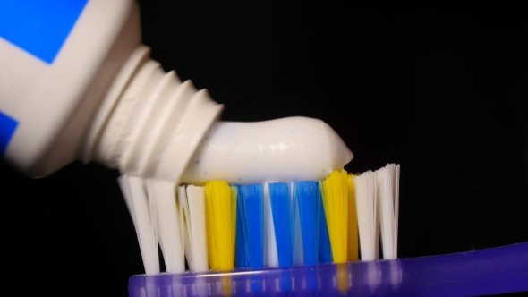 Toothbrush With A Paste alt