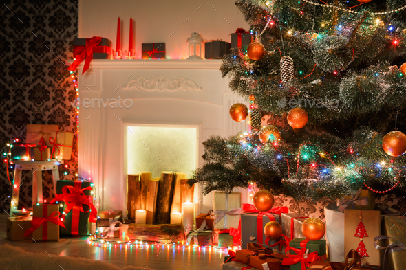 Christmas Room Interior Design Decorated Tree In Garland Lights