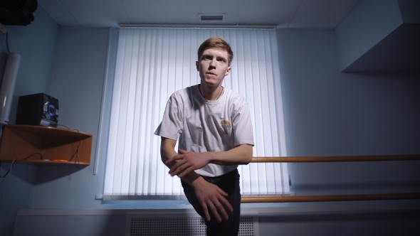 Professional Dancer Executes the Movement of the Stylish and Contemporary Dance. Ballroom with a alt