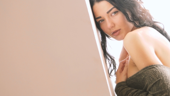 Sensual Sexy Woman in Pashion alt