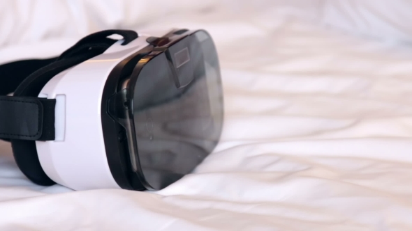 Virtual Glasses on the Bed