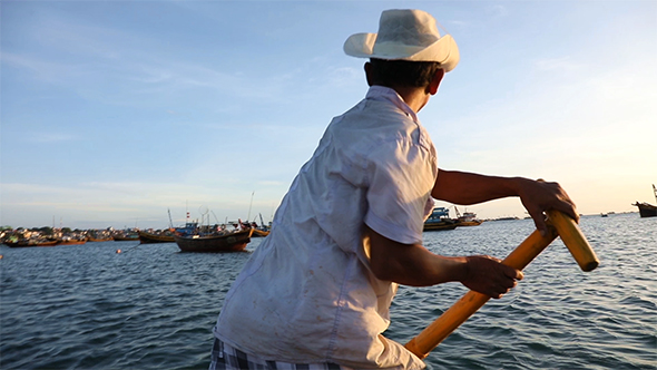 Vietnamese Ttraditional Fishing Boat-Baskets