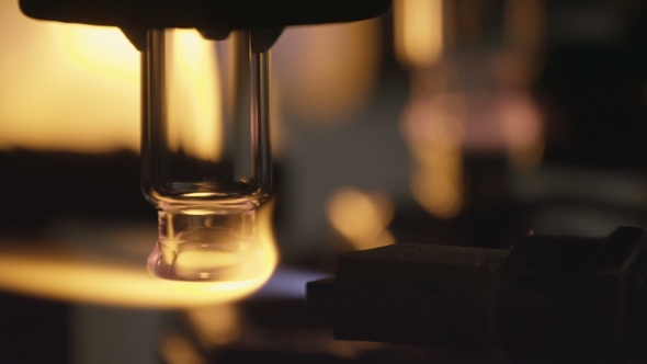 Making a Glass Bottle at the Glass-blowing Factory alt