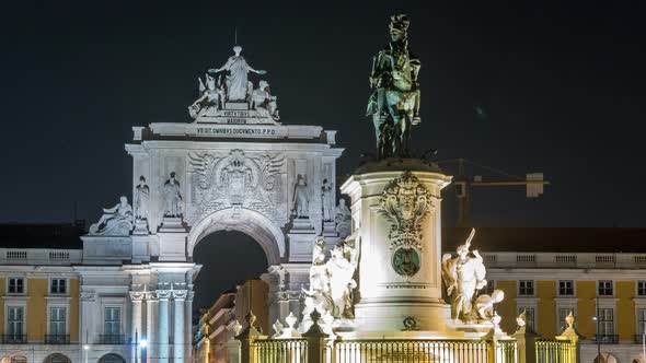 Triumphal Arch at Rua Augusta and Bronze Statue of King Jose I at Commerce Square Night Timelapse in alt