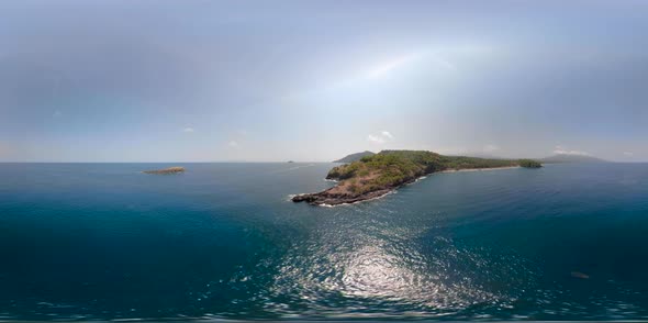 Small Island in the Ocean Vr360 alt