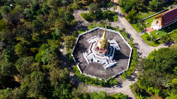 Wat Wang Wa Golden Pagoda alt