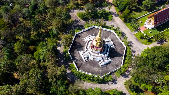 Wat Wang Wa Golden Pagoda