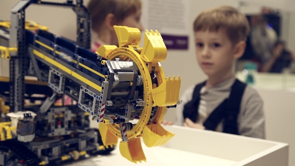 The Robot Excavator alt