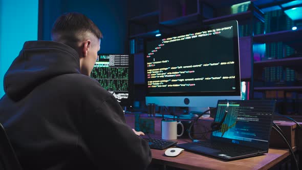 The Programmer is Working on the Creation of the Site alt