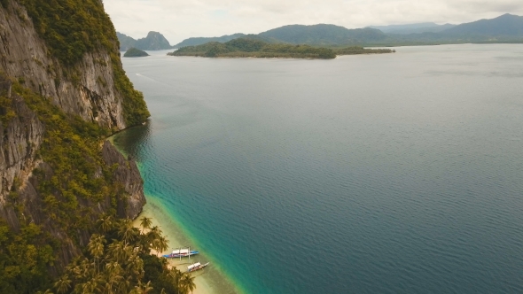Tropical Beach with Boats, Aerial View. Tropical Island. alt