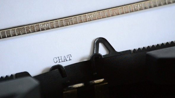 Typing CHAT with an Old Manual Typewriter alt