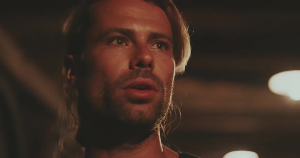 Man talks with friends about Wine alt