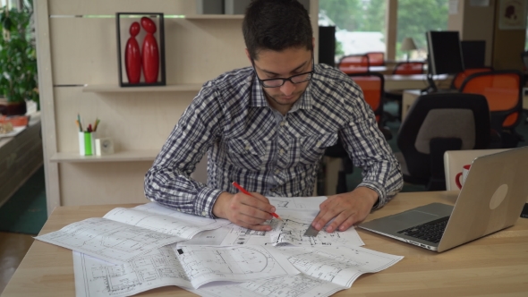 Architect in the Modern Office. alt