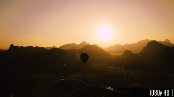 Silhouette of Hot Air Balloon Ride alt