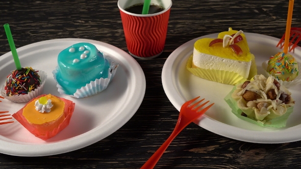 Delicious Cupcakes with Drinks.