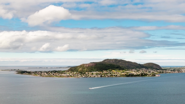 Aksla at the City of Alesund , Norway alt