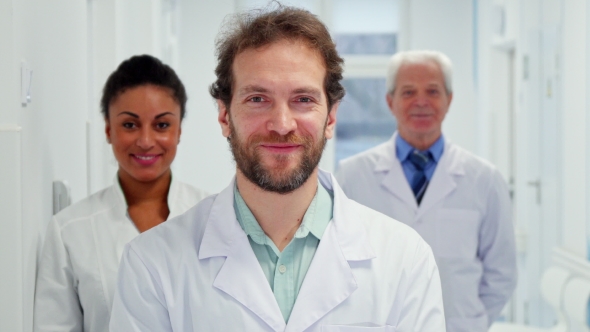 Male Doctor Shows His Thumb Up alt