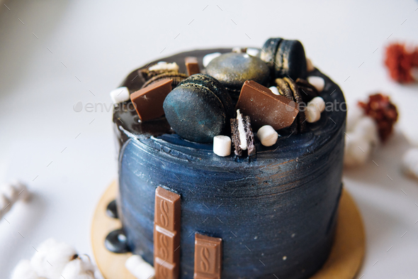 beautiful designer chocolate cake