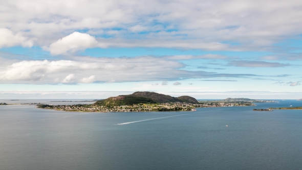 Aksla at the City of Alesund , Norway alt