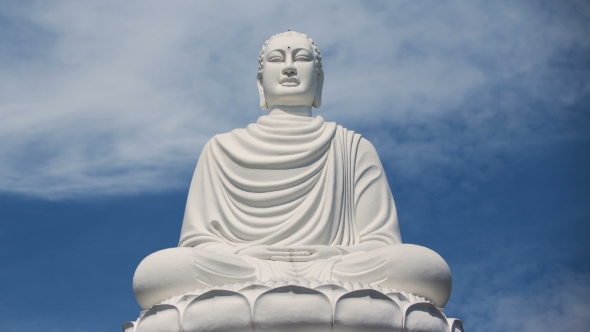 Giant Buddha Statue alt