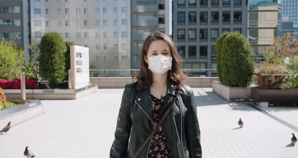  Walking and wearing antibacterial mask 