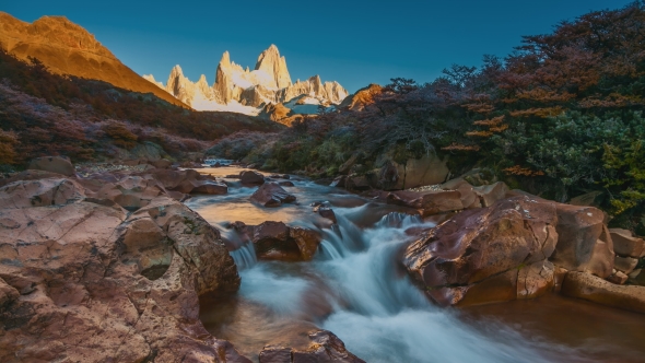 Fitz Roy Mountain in Sunrise Lights. Los Glaciares National Park, Patagonia, Argentina alt