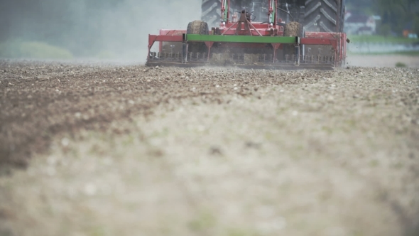 Agriculture, Tractor Working alt