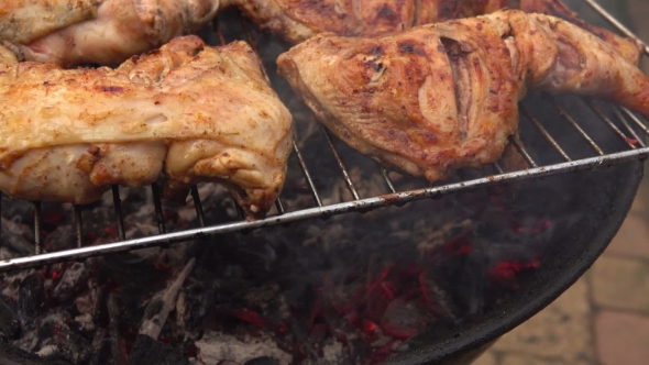 Chicken Legs Roasted on the Grill alt