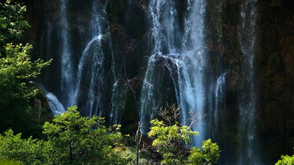 Picturesque Waterfalls Scenery in Plitvice Lakes National Park