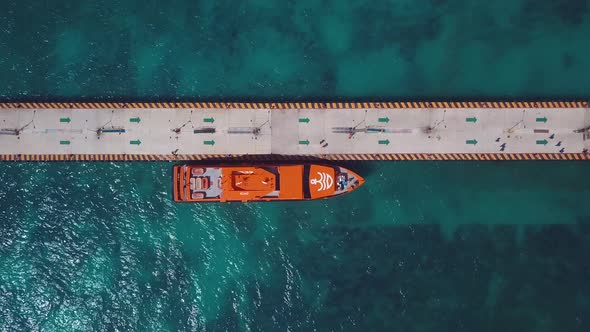 4k 24fps Cenital Ferri In Playa Del Carmen With Drone Shoot  alt