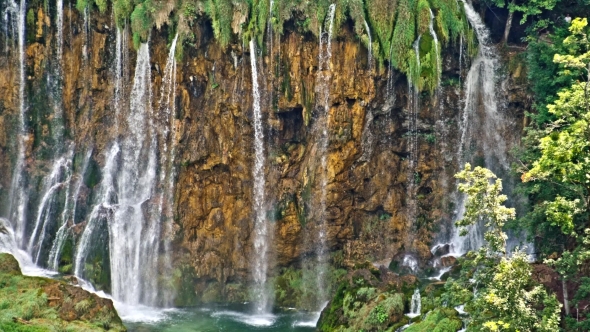Picturesque Waterfalls Scenery in Plitvice Lakes National Park
