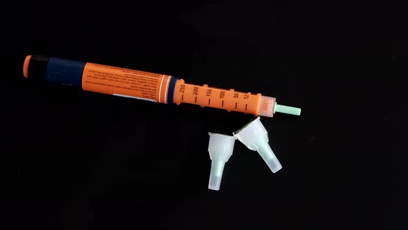 Insulin Injection And Needles Rotating