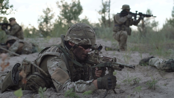 Soldiers Prepared To Fight alt