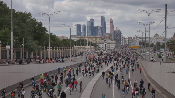 . Moscow Bike Parade. alt