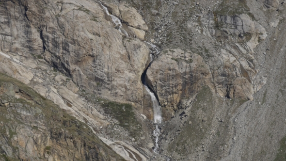 High Waterfall in Rock alt