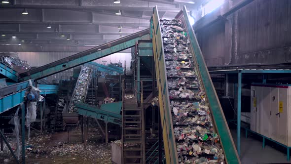 Plastic Bottle Recycling Factory