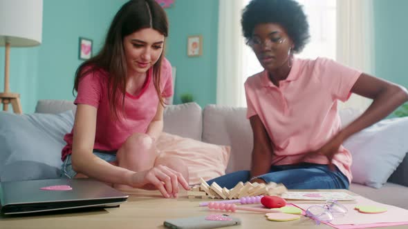 Women Are Playing Board Game alt