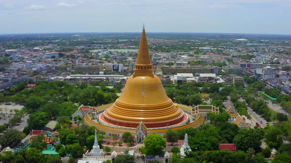 Wat Phra Pathom Chedi Ratchaworamahawihan Or Wat Phra Pathommachedi Ratcha Wora Maha Wihan In Nakhon By Worldpitou