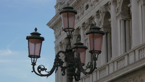 A lamp posts 