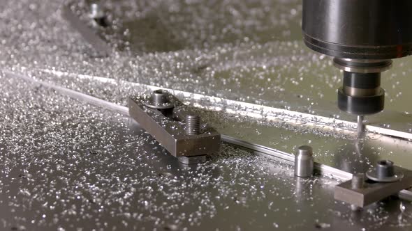 Steel Milling Machine in Action. alt