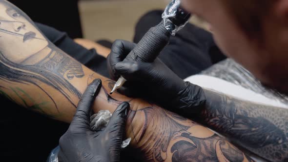 The Process of Tattooing a Korean Woman's Face alt