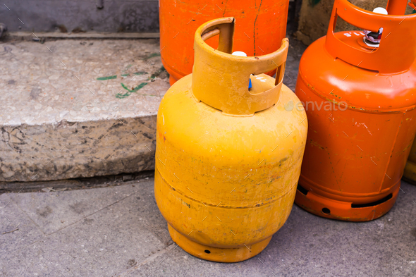 Gas containers. Cooking gas cylinders.