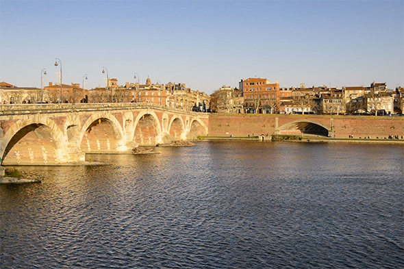 Toulouse, France  - The Pont Neuf alt